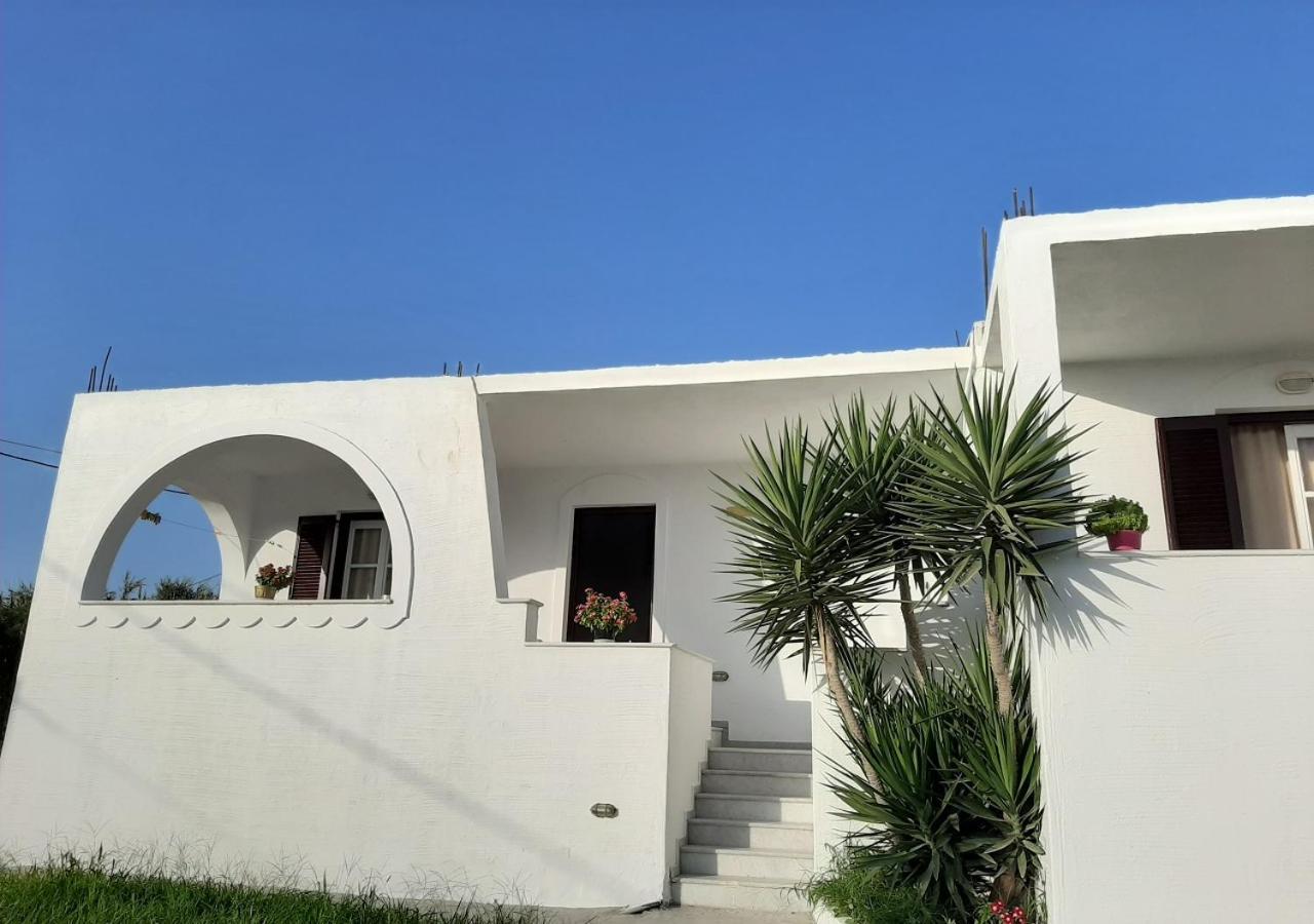Joanna'S Rooms On The Beach Plaka  Bagian luar foto