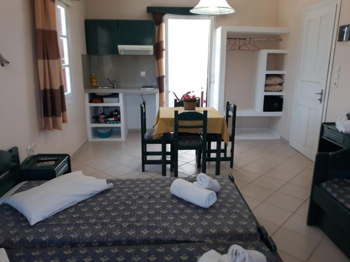 Joanna'S Rooms On The Beach Plaka  Bagian luar foto