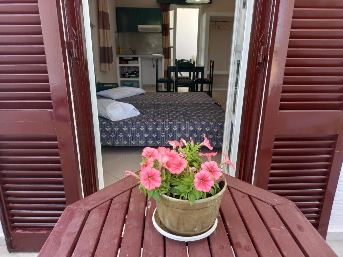 Joanna'S Rooms On The Beach Plaka  Bagian luar foto