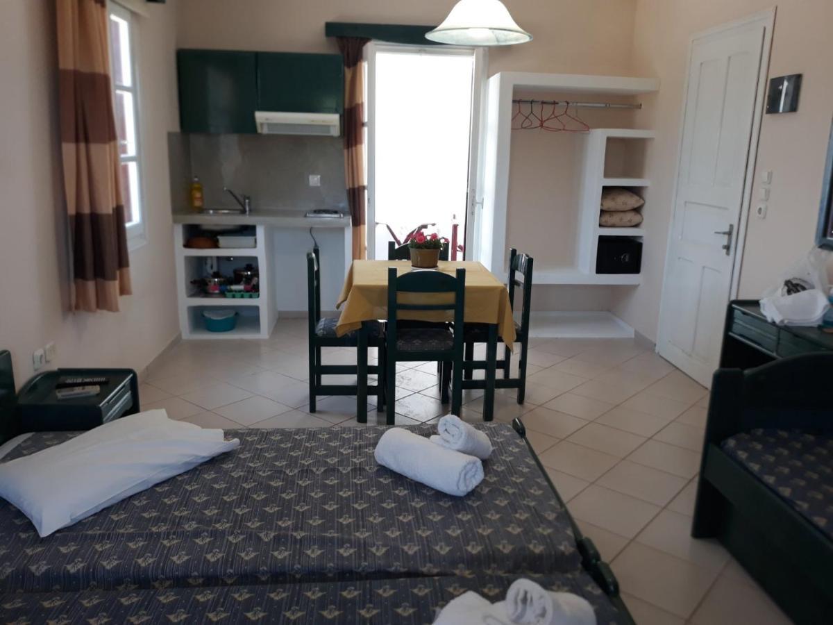 Joanna'S Rooms On The Beach Plaka  Bagian luar foto