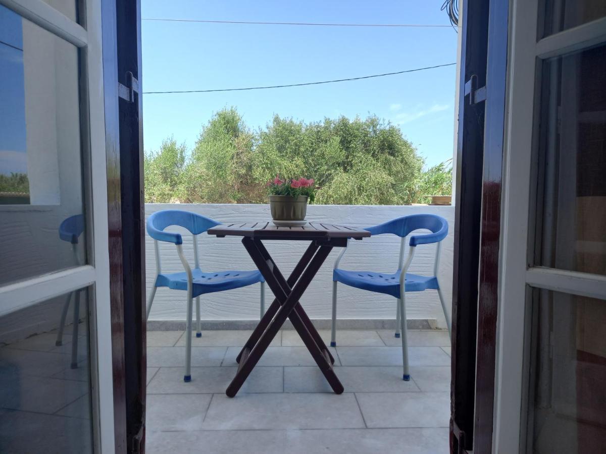 Joanna'S Rooms On The Beach Plaka  Bagian luar foto