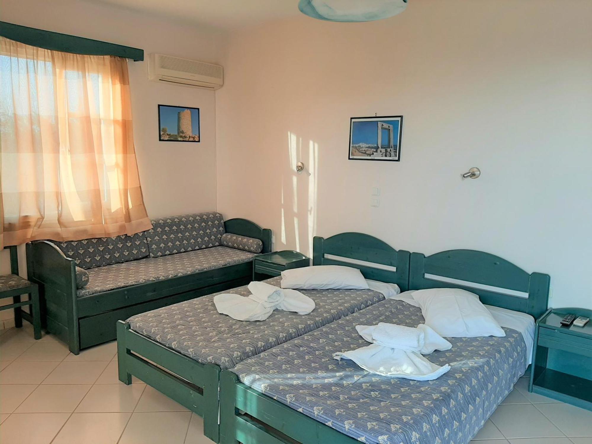 Joanna'S Rooms On The Beach Plaka  Ruang foto